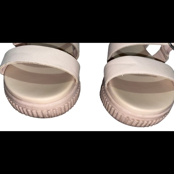 Mia girl sandals size 1 - Picture 4 of 4